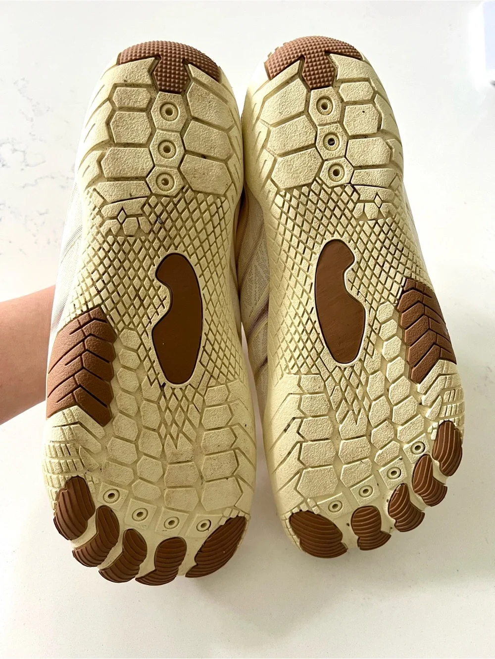 Barefoot Aqua shoes Light Beige suitable for swimming, beach & hiking size 9.5